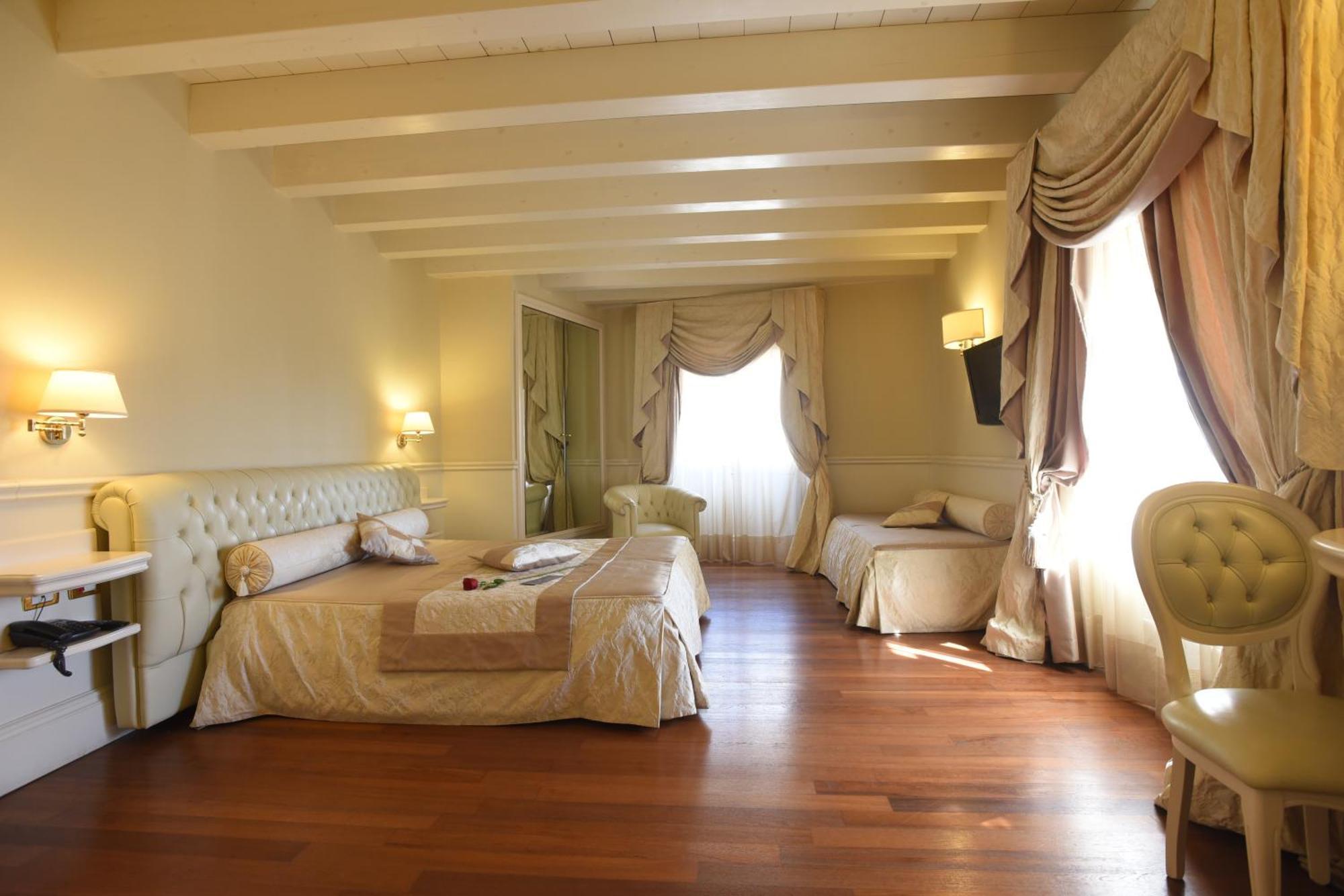 Triple Room,1756533163:JPEG