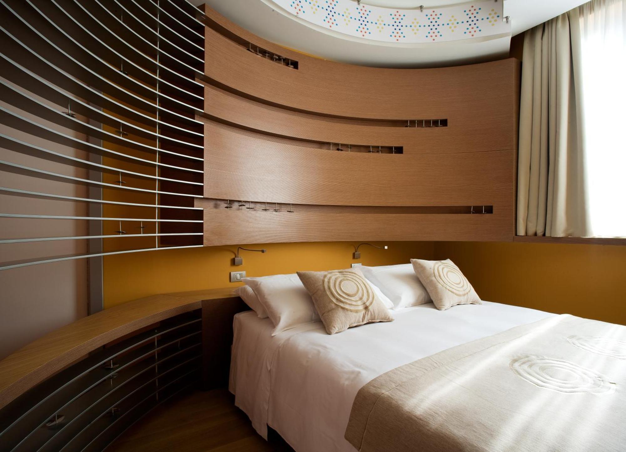 Standard Double or Twin Room,1201806037:JPEG