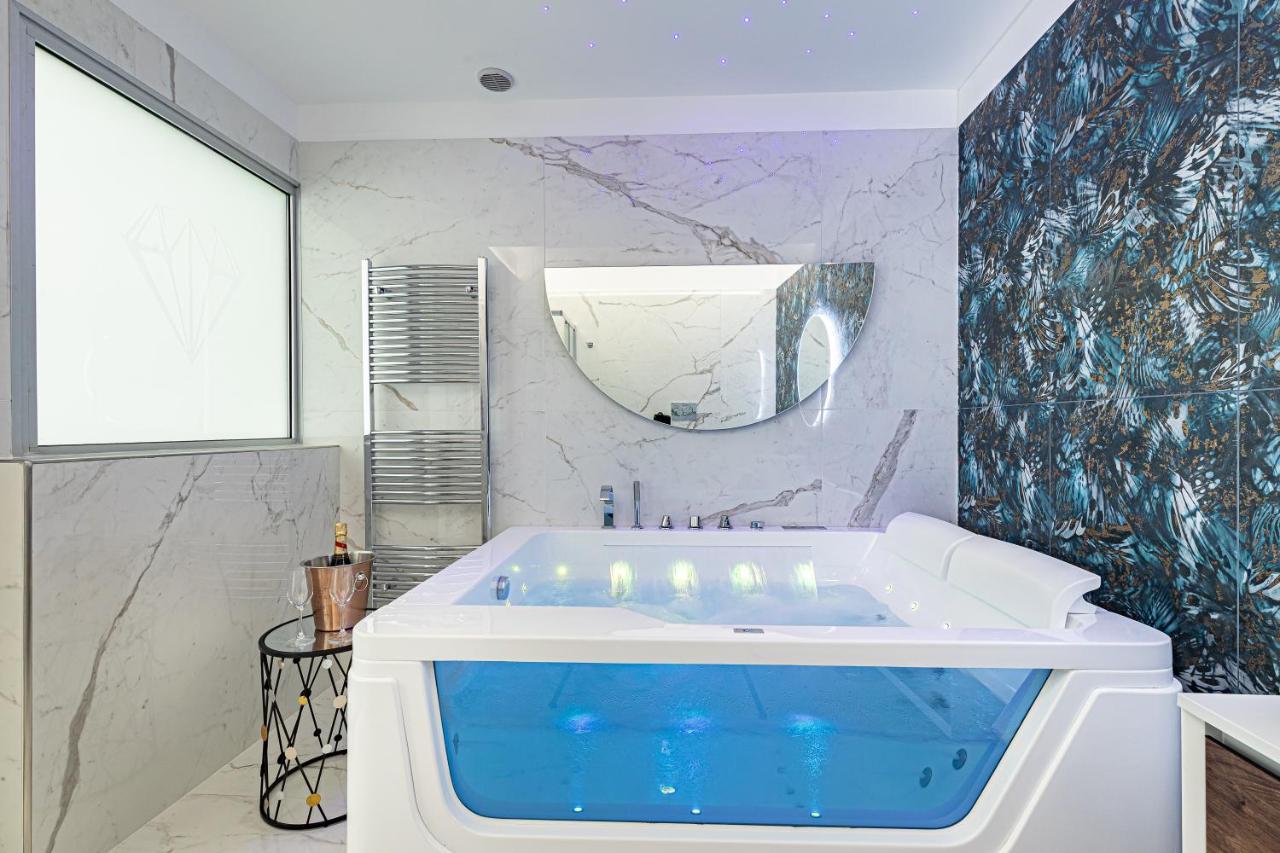 Double Room Spa Bath