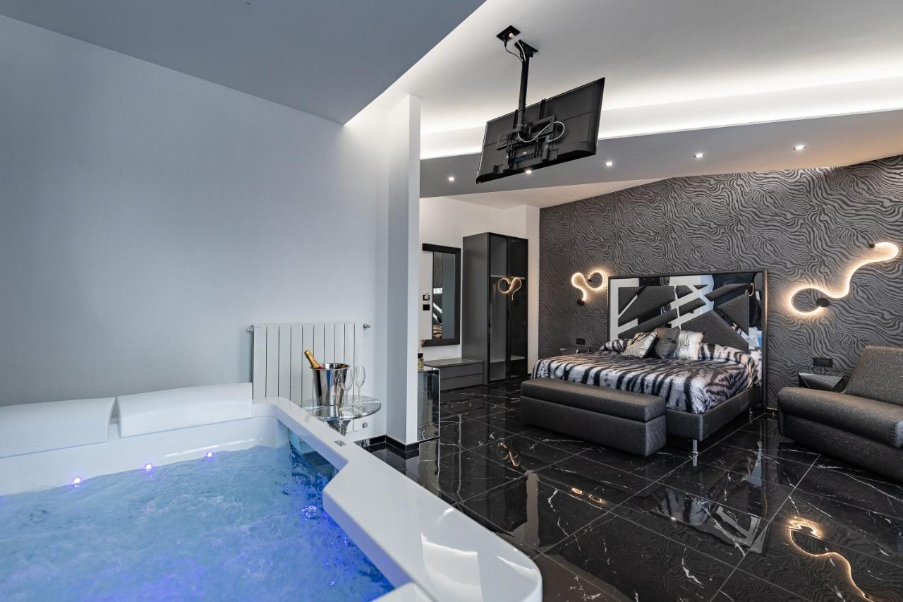 King Room Spa Bath