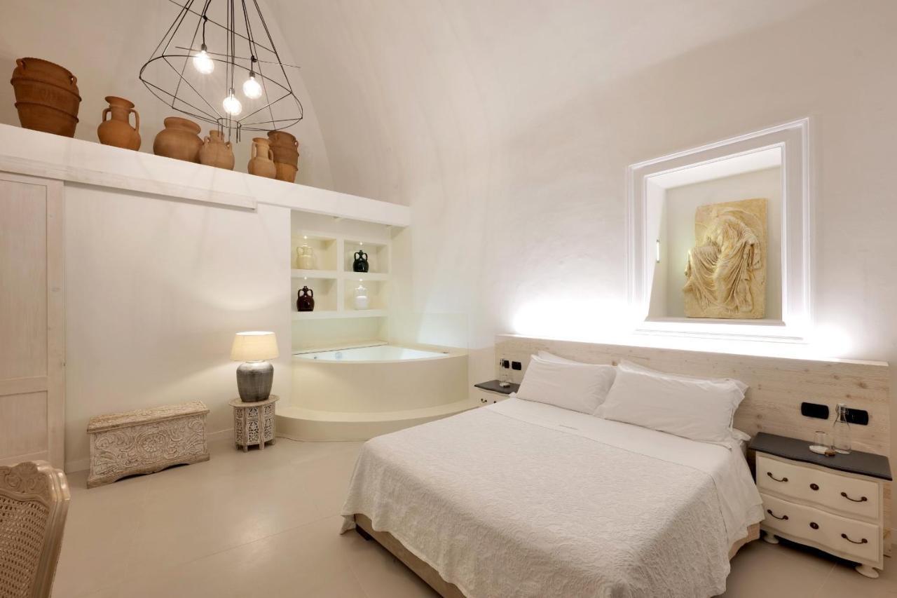 Suite Balcony Spa Bath,1371285809:JPEG