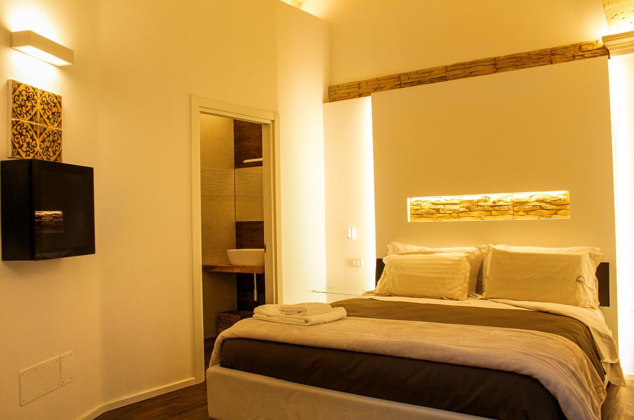 Deluxe Double Room with Balcony,543639270:JPEG