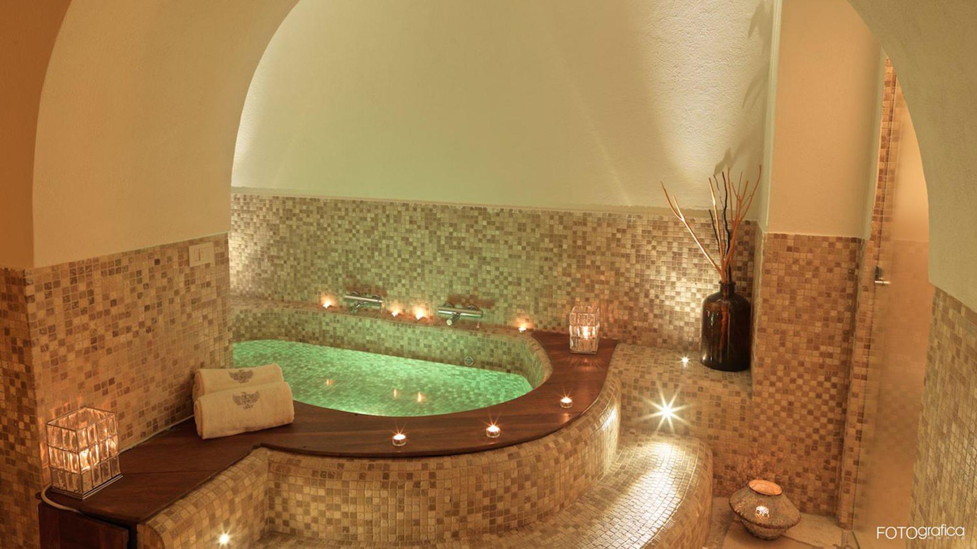 Deluxe Double Room with Hot Tub Extra Large,1746859909:JPEG