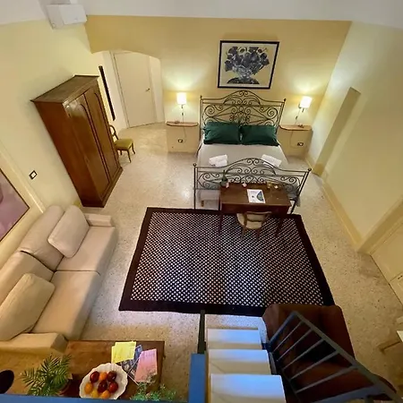 Palazzo dei Conti di Lecce eleganti suite-2