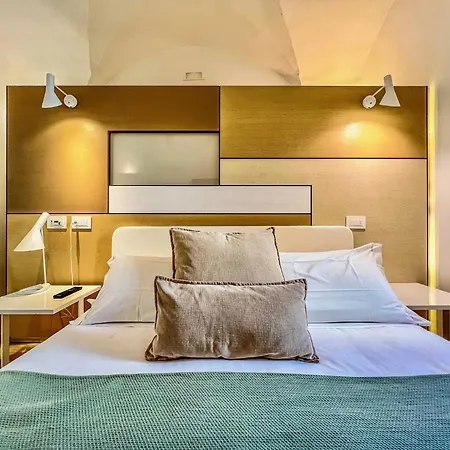 Santacroce Luxury Rooms-2