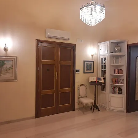 Dimora Charleston Lecce parcheggio privato in loco gratis-3