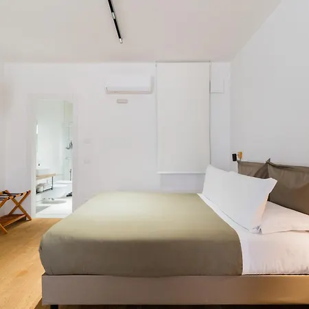 Glass House - Smart Rooms & Parking-3